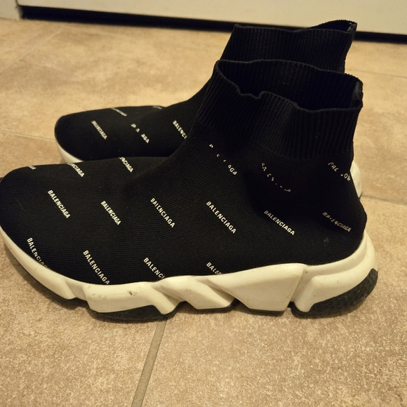 Balenciaga Sneakers - Picture 2 of 3